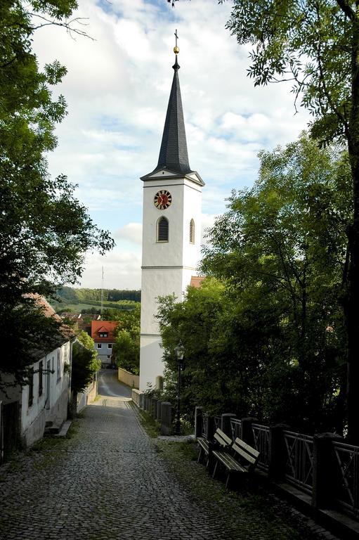 Gasthof Adler Schillingsfuerst Bagian luar foto
