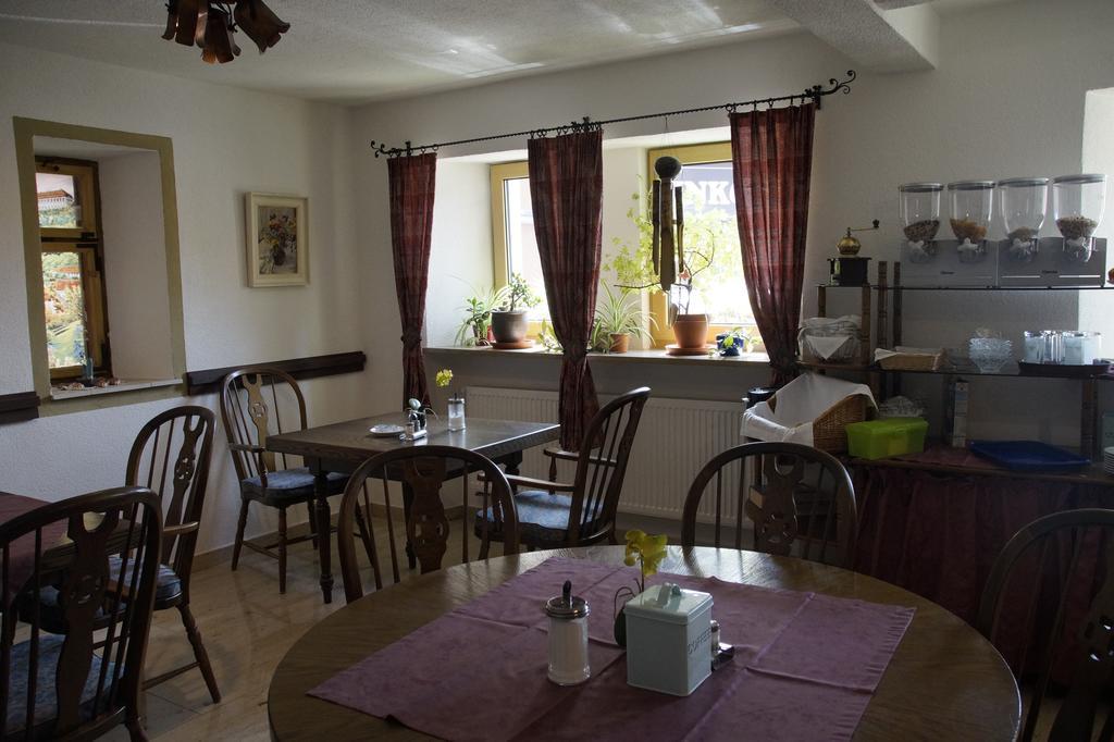 Gasthof Adler Schillingsfuerst Bagian luar foto